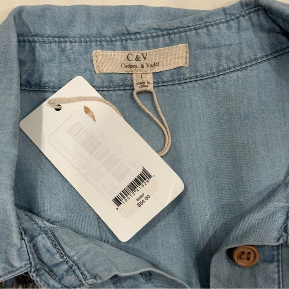 NWT CHELSEA & VIOLET Chambray Embroidered Button Down Cropped Tie Front Top L - Picture 4 of 8